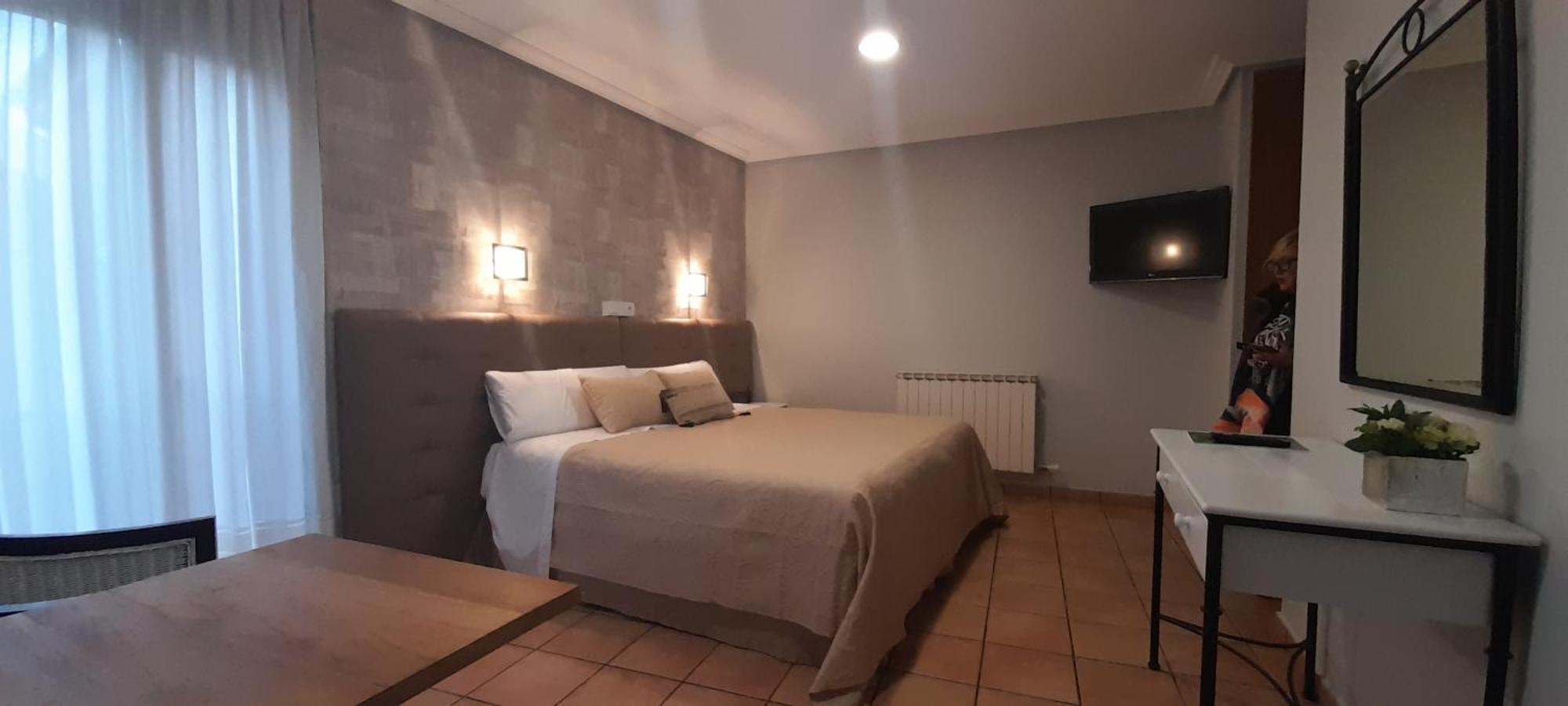 Hostal El Lechuguero Cascante Ngoại thất bức ảnh